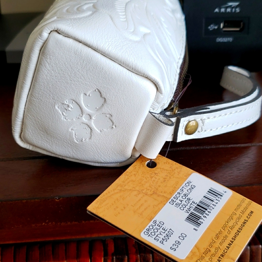 Patricia Nash Isla oblong makeup brush bag/wristlet. White tooled leather. NWT - Picture 5 of 7